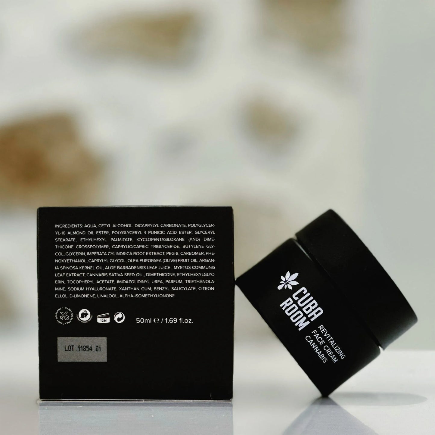 Revitalising Face Cream with Cannabis Oil