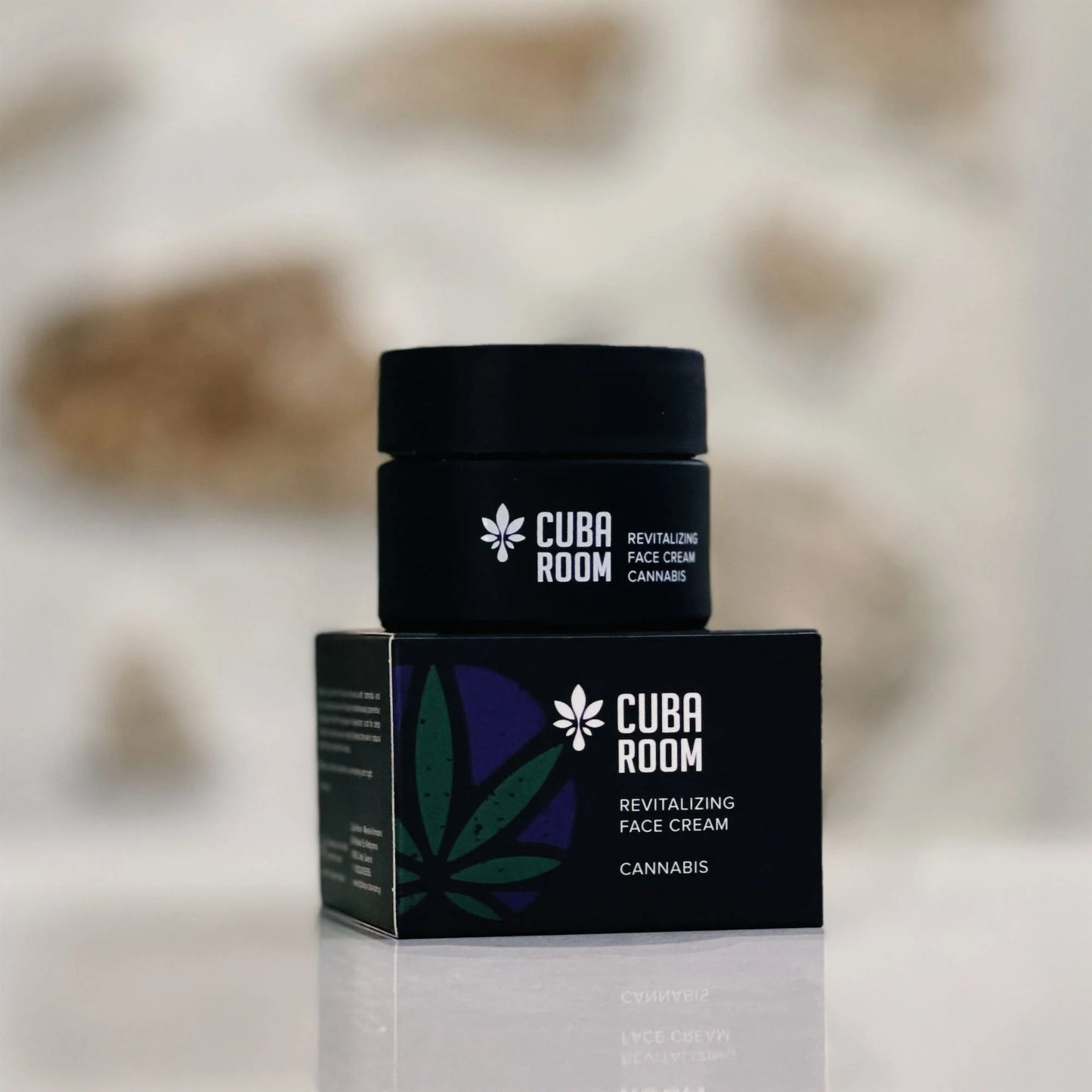 Revitalising Face Cream with Cannabis Oil